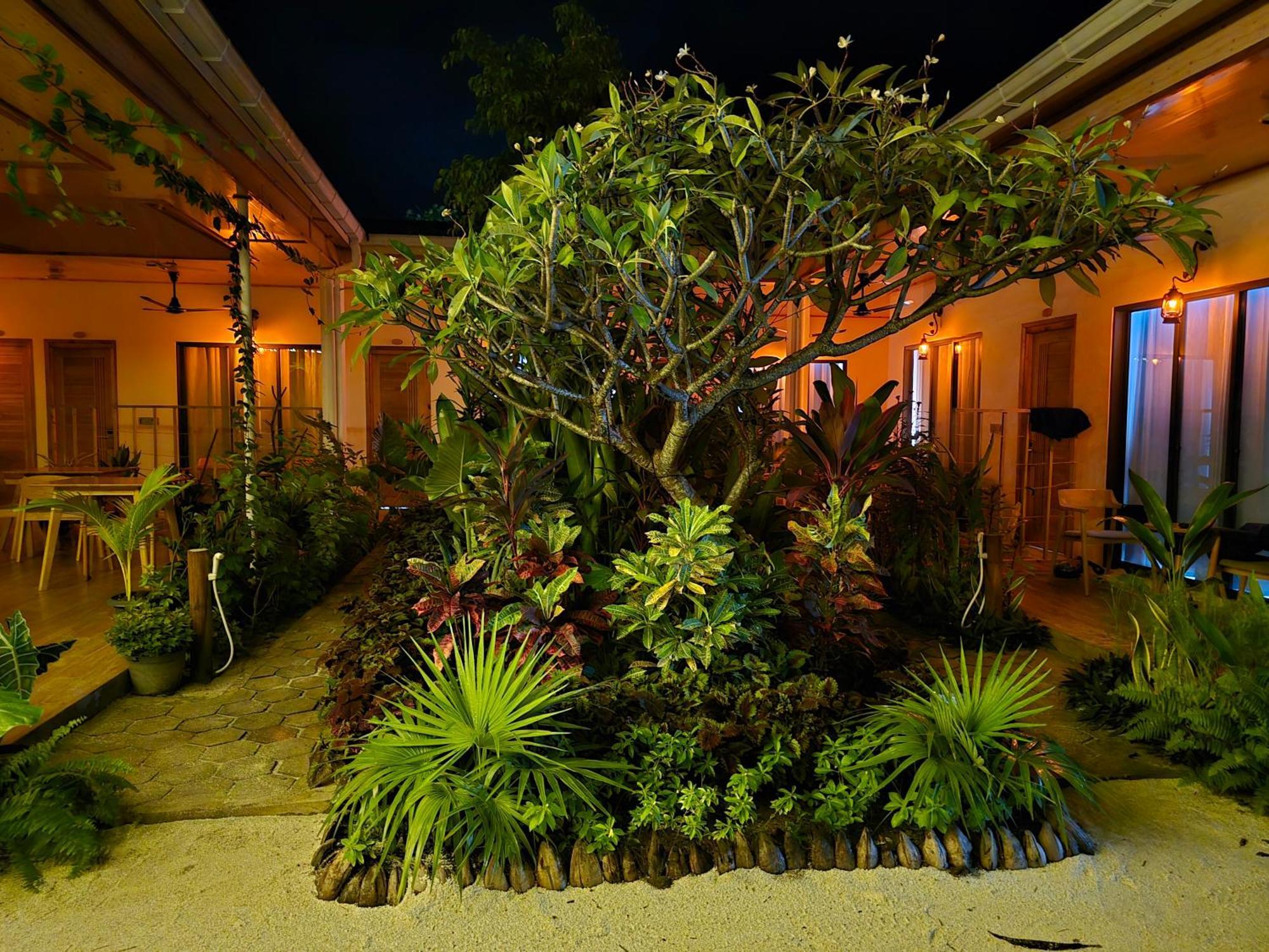 Infinity Beach Dhigurah Dhigurah  Εξωτερικό φωτογραφία